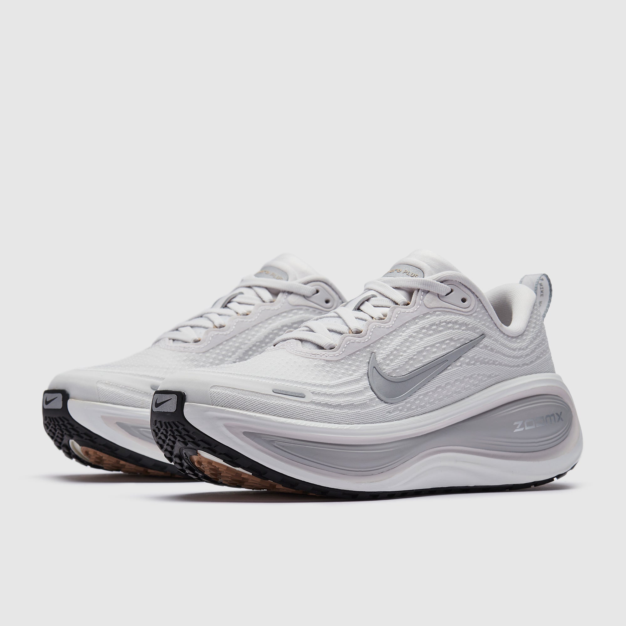 Nike Womens Vomero Plus - Vast Grey/Metallic Silver/Off White