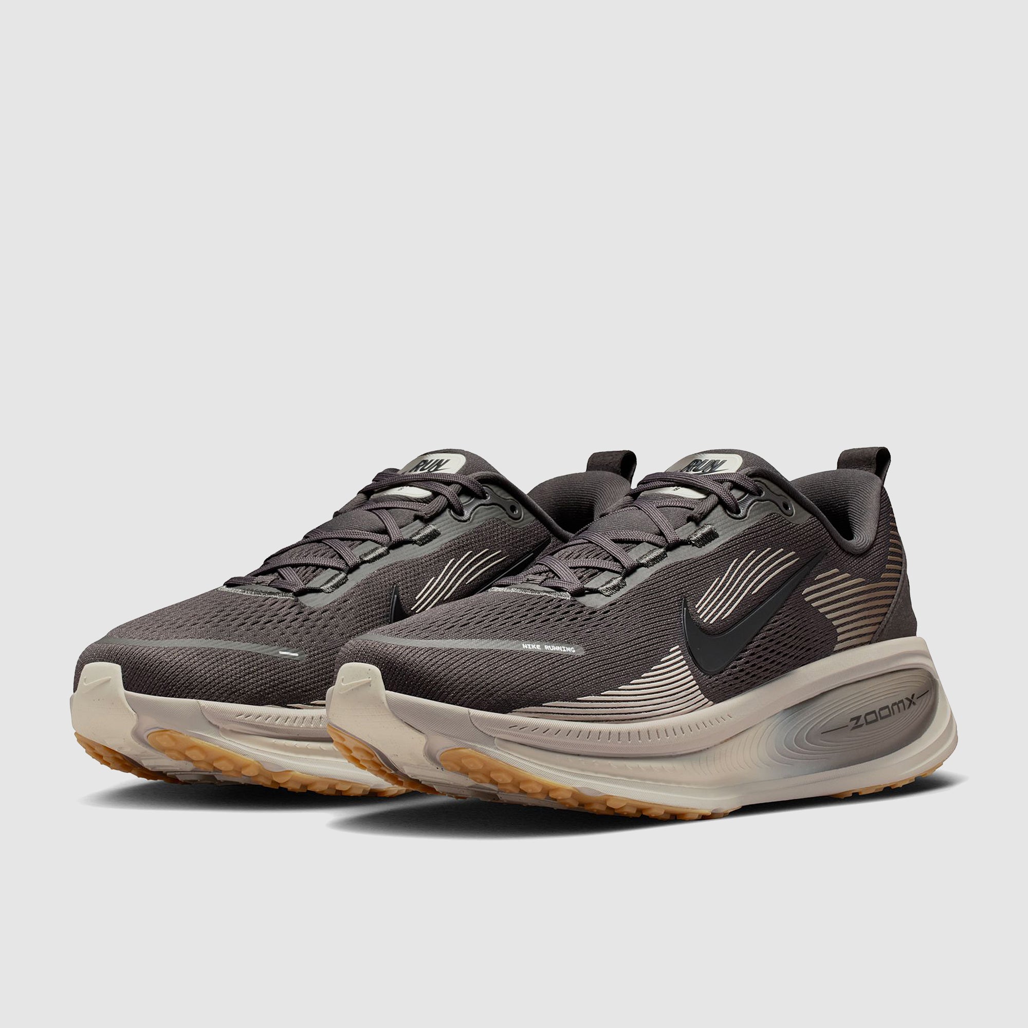 Nike Vomero 18 - Medium Ash/Black/College Grey/Pale Ivory  display picture 1