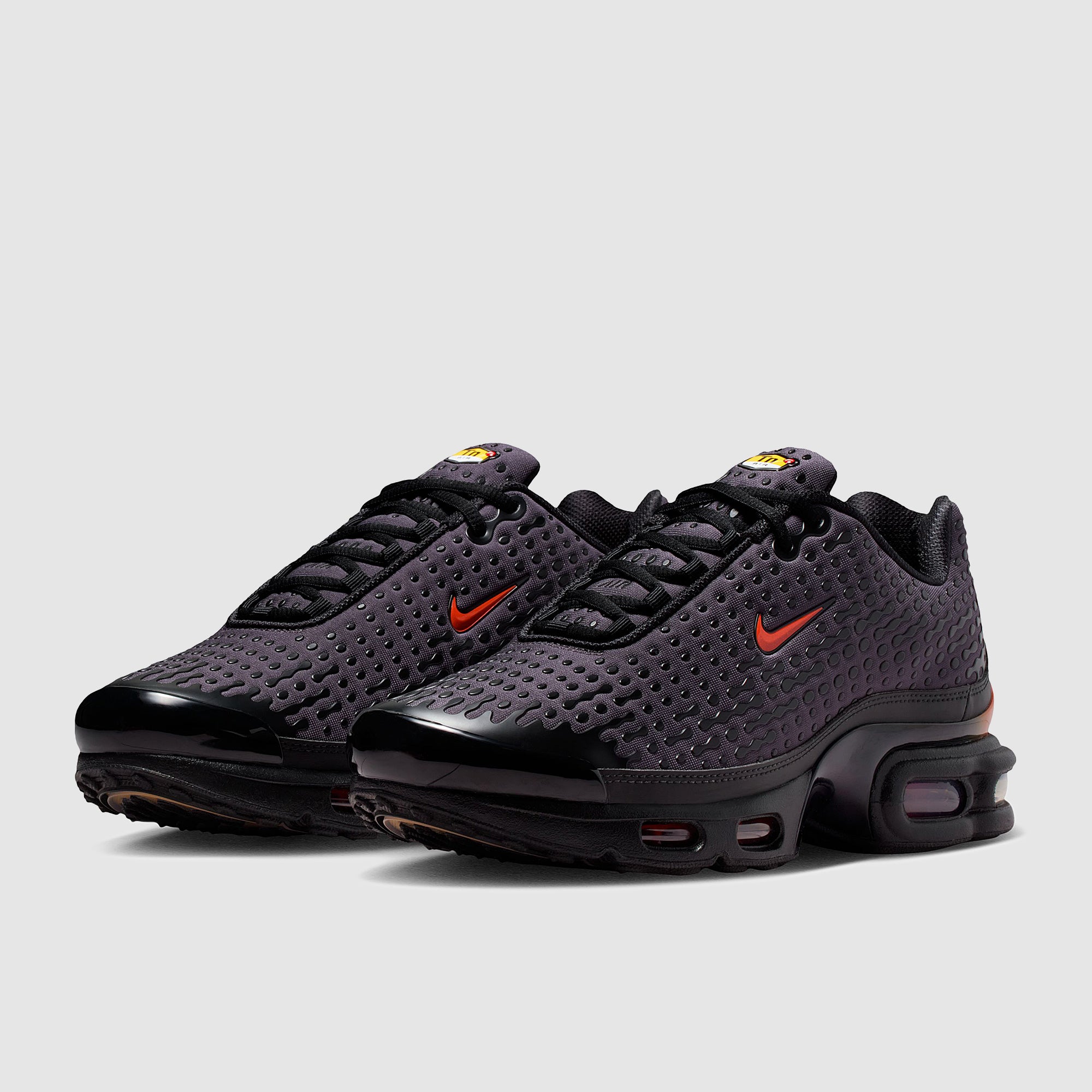 Nike Men\'s Copper and Black Athletic Shoes Nike Air Foamposite One Mens Basketball Shoes Black Metallic  main image 2