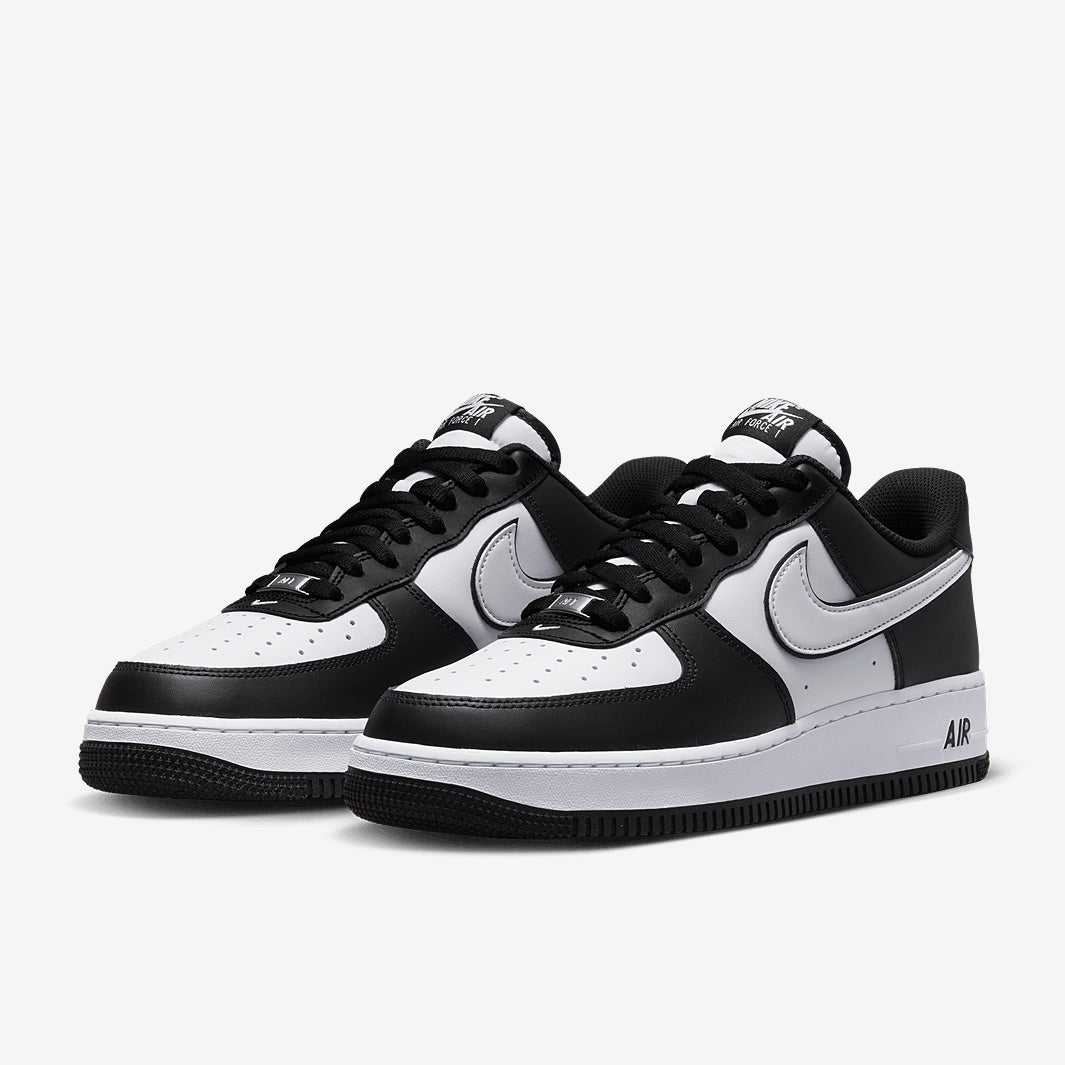 Nike Sportswear Air Force 1 07 - Black/White - Trainers  display picture 2
