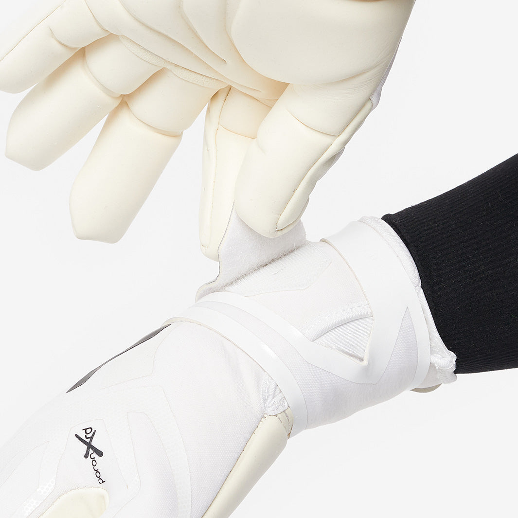 Tuto Secutor Elite - White/Black /Silver - Mens GK Gloves