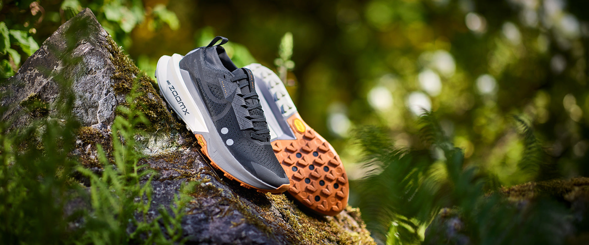 Nike ZoomX Zegama Trail 2 - Off Noir/Black/Monarch/Pale Ivory