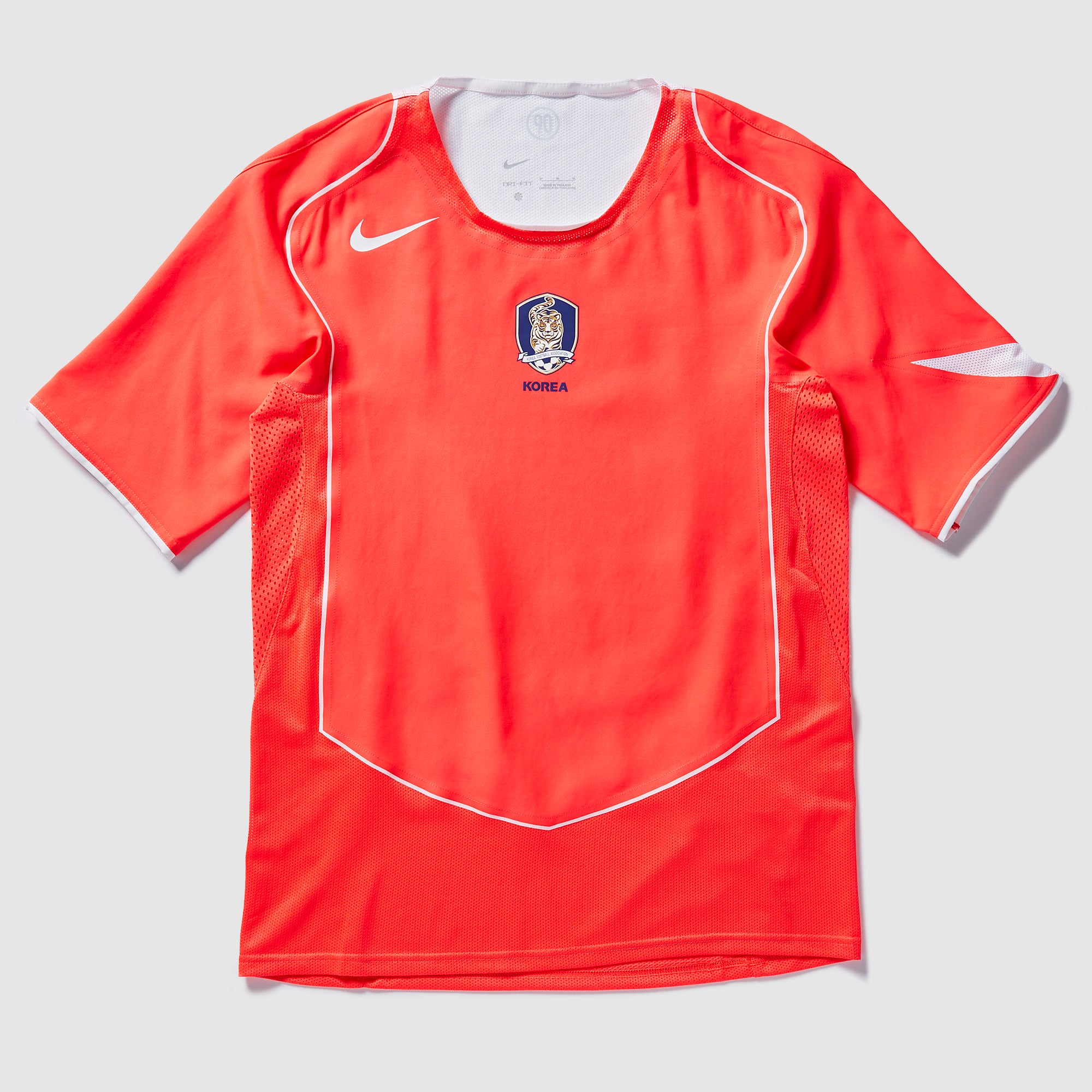 Nike サッカーシャツ 赤 Korea Lサイズ Nike South Korea 2004 Re-Issue Shirt - Laser Crimson/White/White