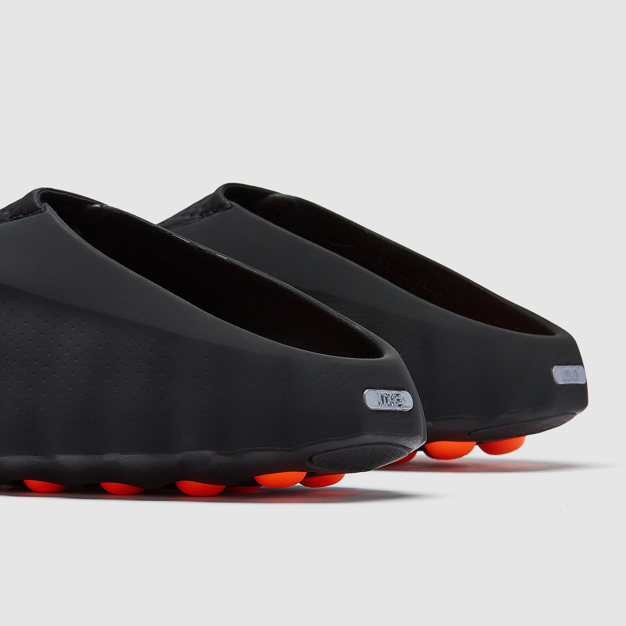 Nike Mind 001 - Black/Chrome/Hyper Crimson/White - Mens Shoes
